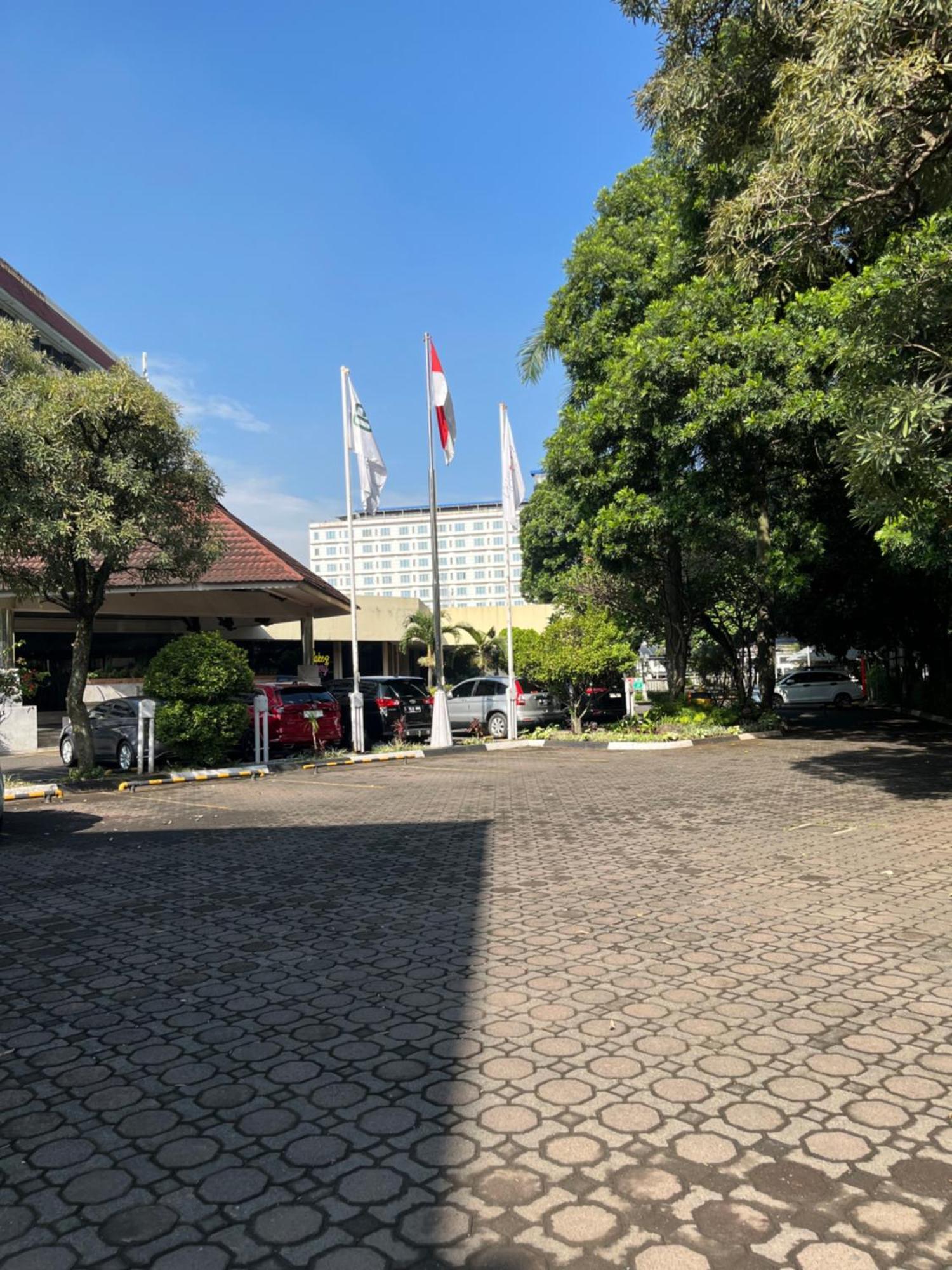 Horison Ultima Bandung Hotel Exterior photo