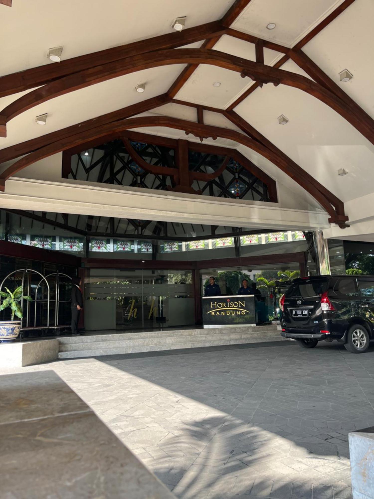 Horison Ultima Bandung Hotel Exterior photo