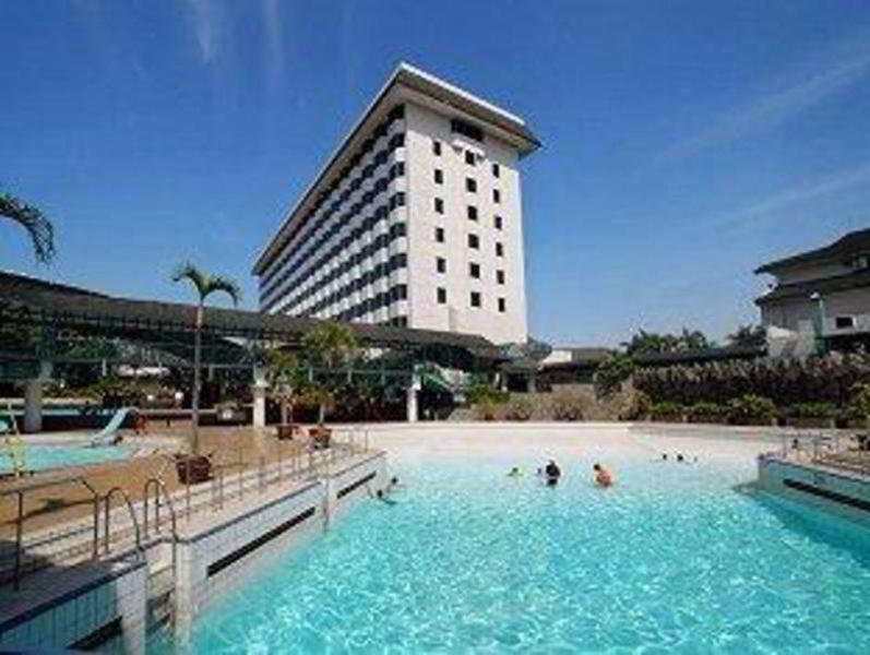Horison Ultima Bandung Hotel Exterior photo